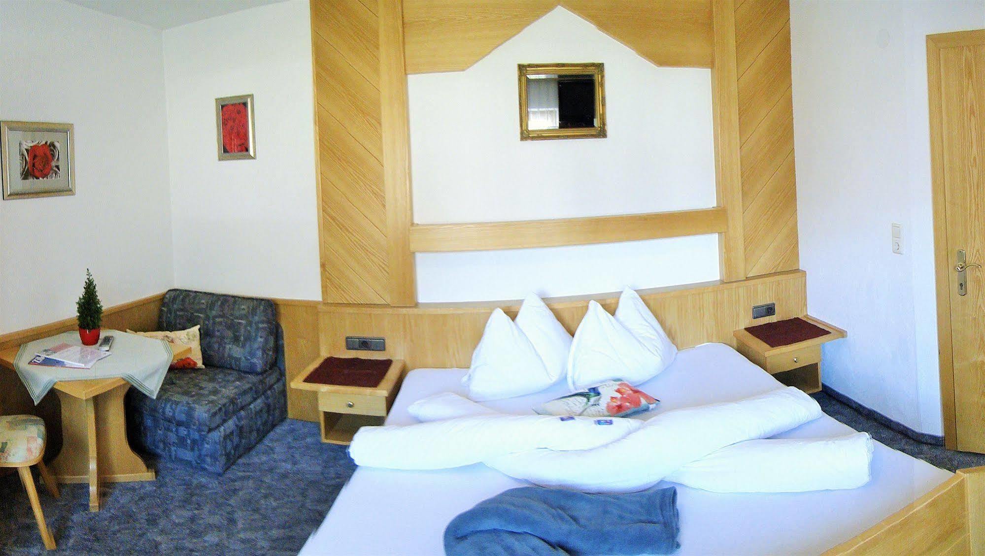 Hotel Restaurant Rosengarten Цел ам Цилер Екстериор снимка