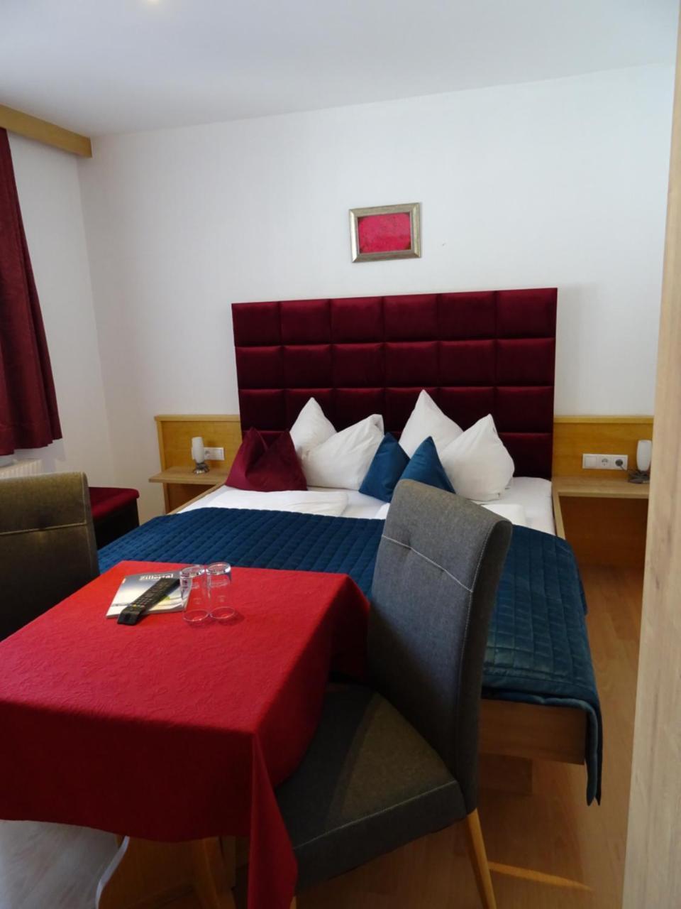 Hotel Restaurant Rosengarten Цел ам Цилер Екстериор снимка